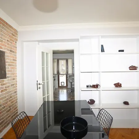 Modern 3bdr @ Nisantasi W/ Indoor Fire Pit Stambuł