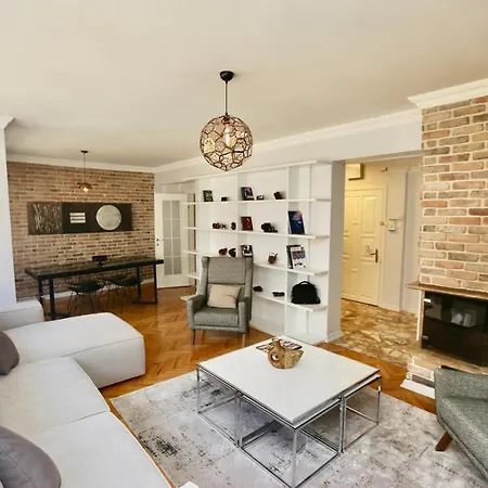 Modern 3bdr @ Nisantasi W/ Indoor Fire Pit Apartament *