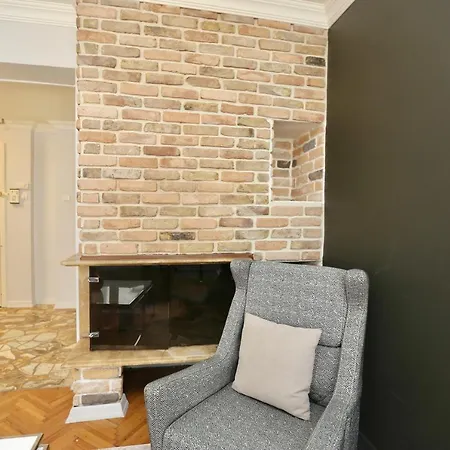 Apartament Modern 3bdr @ Nisantasi W/ Indoor Fire Pit Stambuł