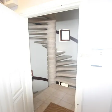 Modern 3bdr @ Nisantasi W/ Indoor Fire Pit