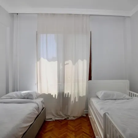 Modern 3bdr @ Nisantasi W/ Indoor Fire Pit *