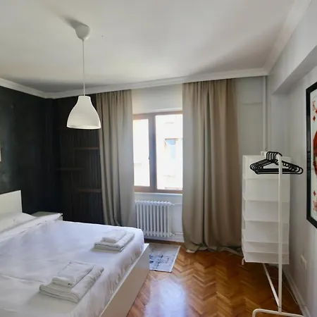 Modern 3bdr @ Nisantasi W/ Indoor Fire Pit