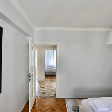 Modern 3bdr @ Nisantasi W/ Indoor Fire Pit Apartament *